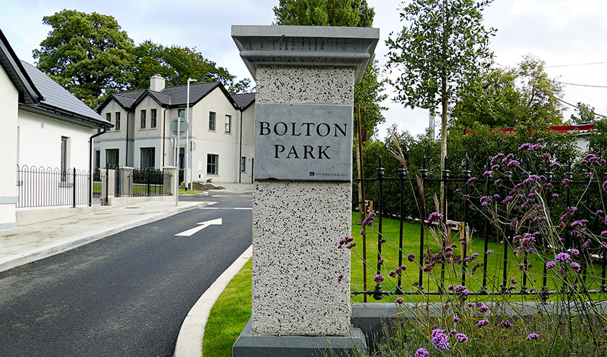 Page-Bolton-Park-Entrance-WEB1